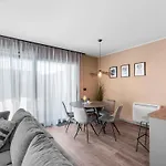 Apartamento Quercus Village App 3 Mit Privatem Pool By Interhome Karigador