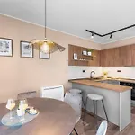 Apartamento Quercus Village App 3 Mit Privatem Pool By Interhome Karigador