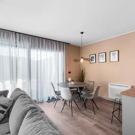 Apartment Quercus Village App 3 Mit Privatem Pool By Interhome Karigador