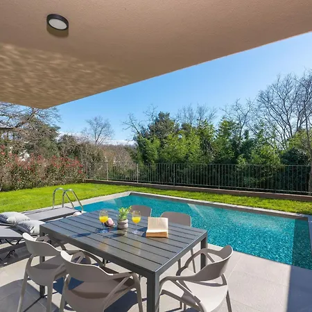 Quercus Village App 3 Mit Privatem Pool By Interhome * Karigador